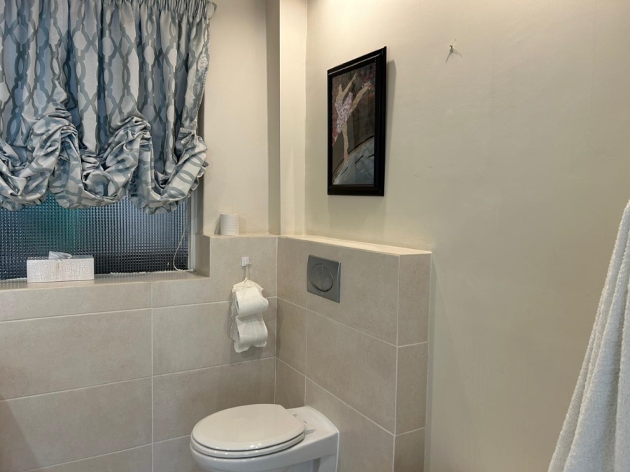 1 Bedroom Property for Sale in Mouille Point Western Cape